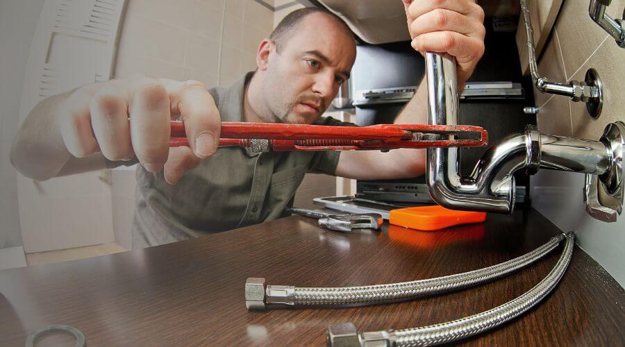 Professional Tankless Water Heater Installation in Knoxville, IA